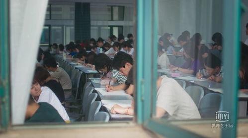 两个人的教室,友谊与成长的篇章